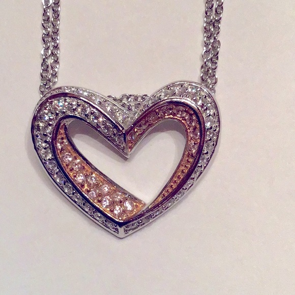 New Two Toned Heart Pendant Necklace - Picture 4 of 4